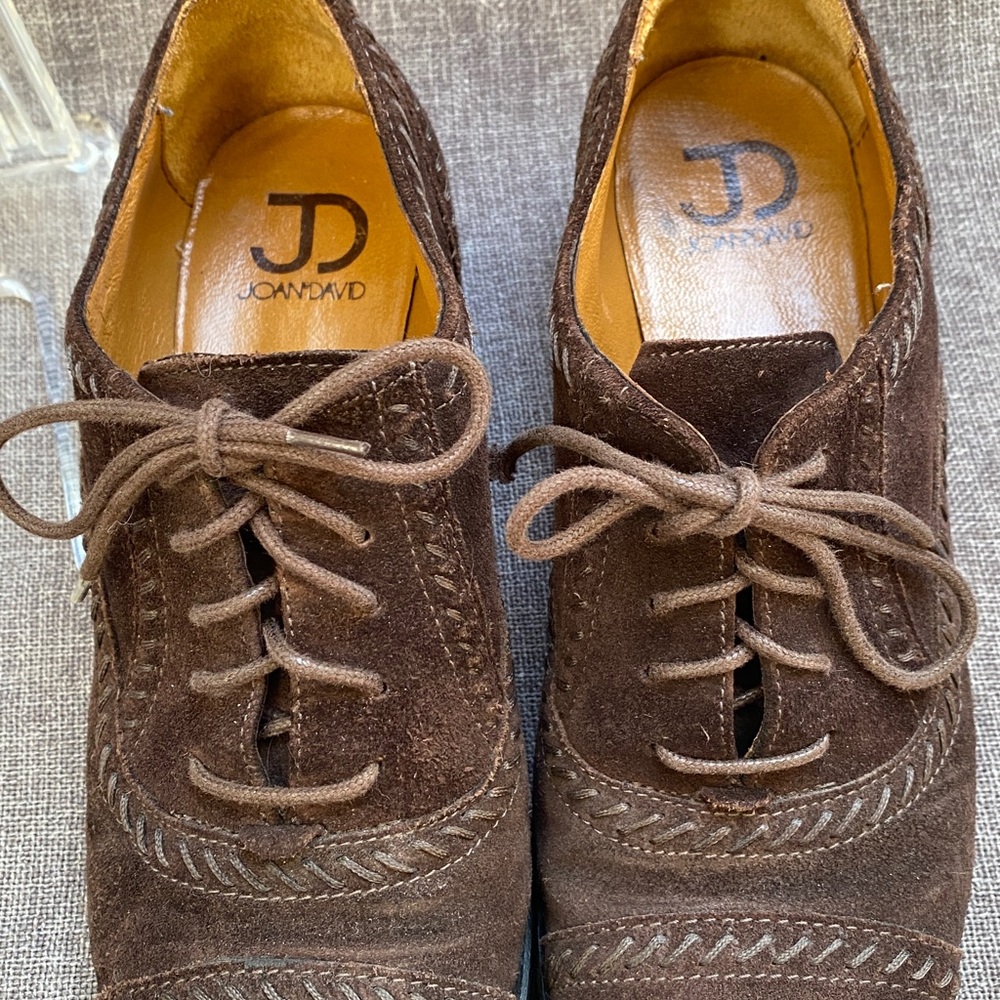 Joan and David Size 7 Brown Suede Oxford Tie stacked Heel Shoes - Picture 4 of 16